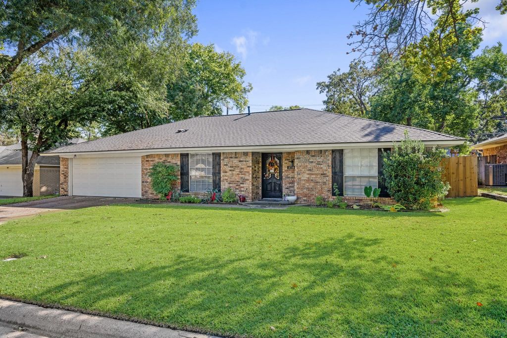 5704 Sagebrush Trl