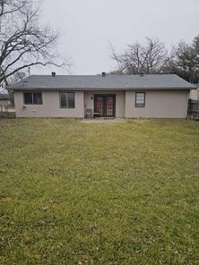 317 Boulder Ct — Summercrest