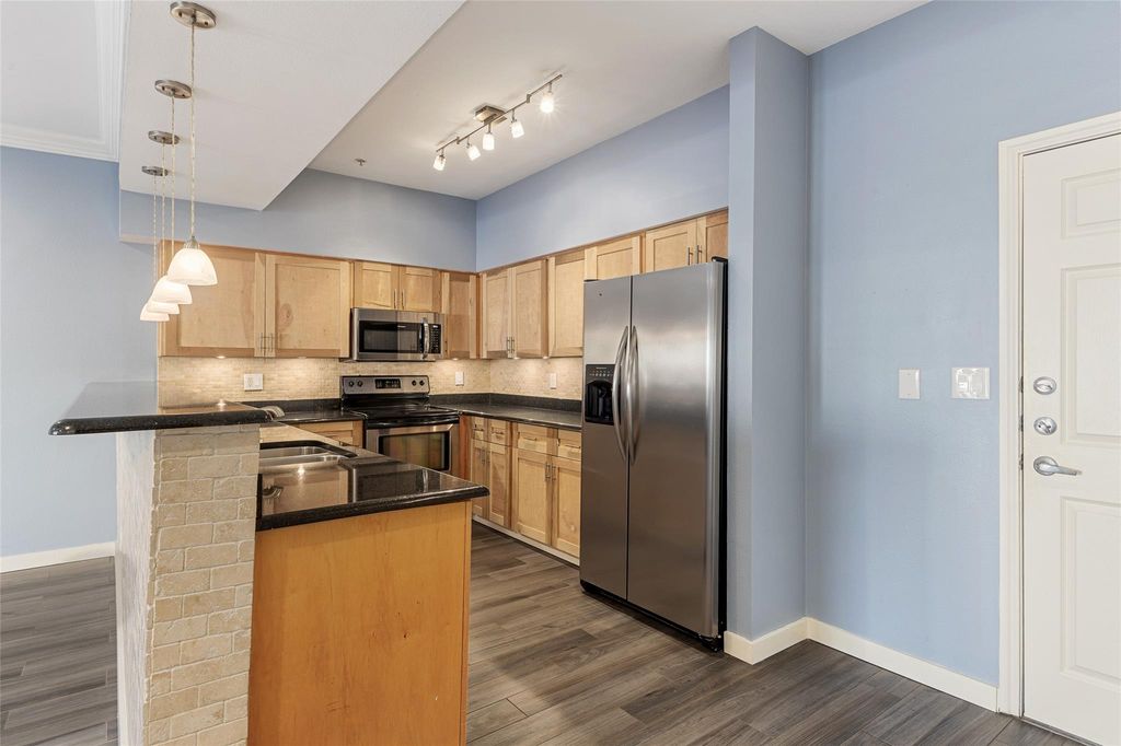 3107 3102 Kings Rd Unit 3107