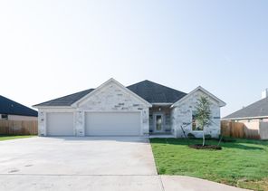 816 Secretariat Dr — Moonlight Park