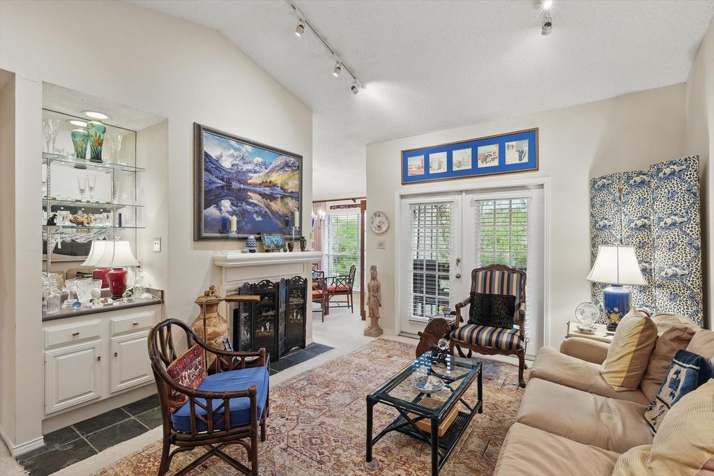 804 9801 Royal Ln Unit 804  