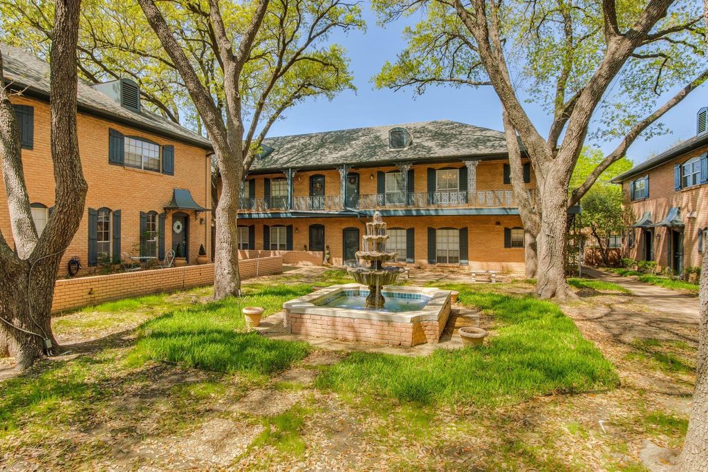 204 6023 E University Blvd Unit 204