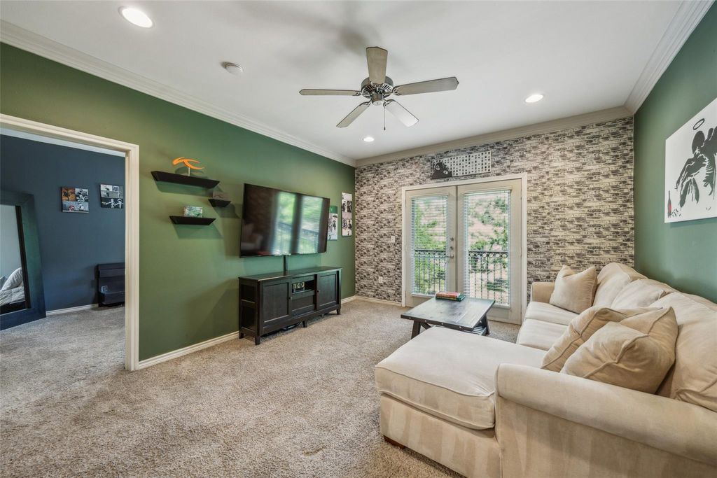 #2103 3102 Kings Rd Unit 2103