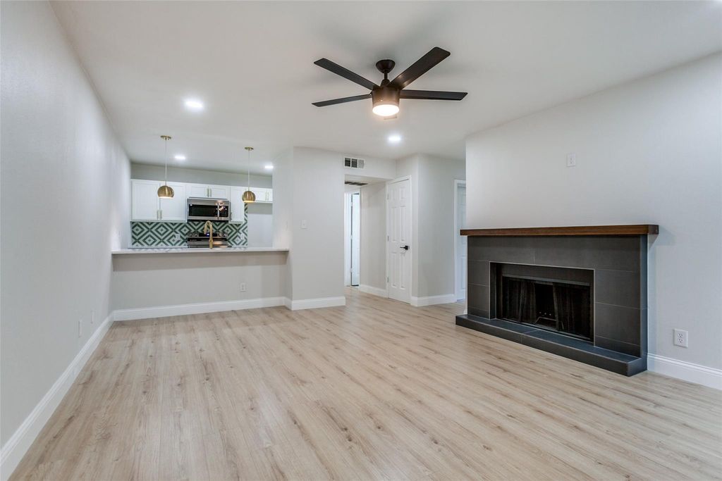 5203 9601 Walnut St Unit 5203  