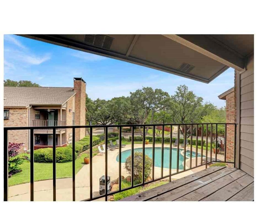 304 15221 Berry Trl Unit 304  