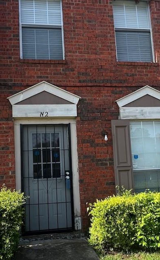 N02 10500 Lake June Rd N02