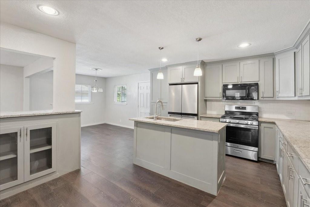 2513 Rodeo St Fort Worth, TX 76119