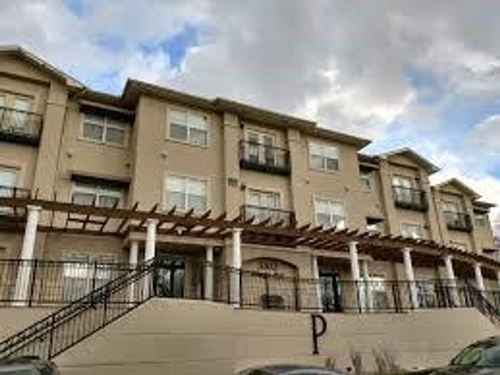 #3208 3102 KINGS Rd Unit 3208