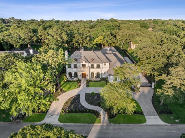 1481 Post Oak Trl — Trail Creek Add