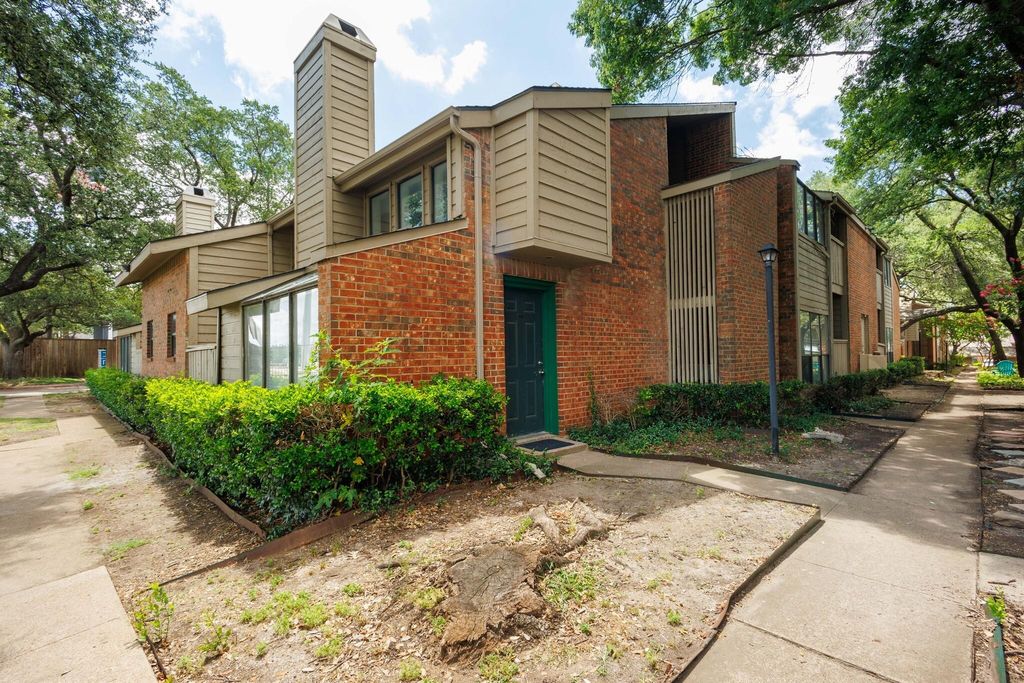 105 9254 Forest Ln Unit 105  