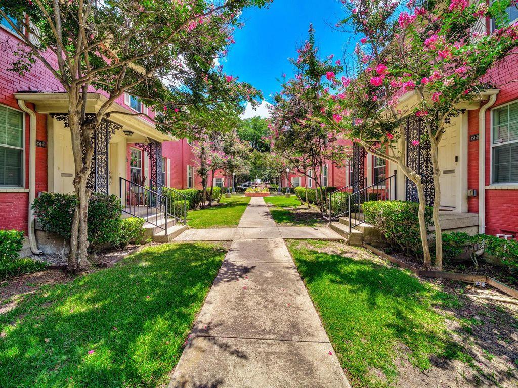 4814B 4814 Bradford Dr 4814B  