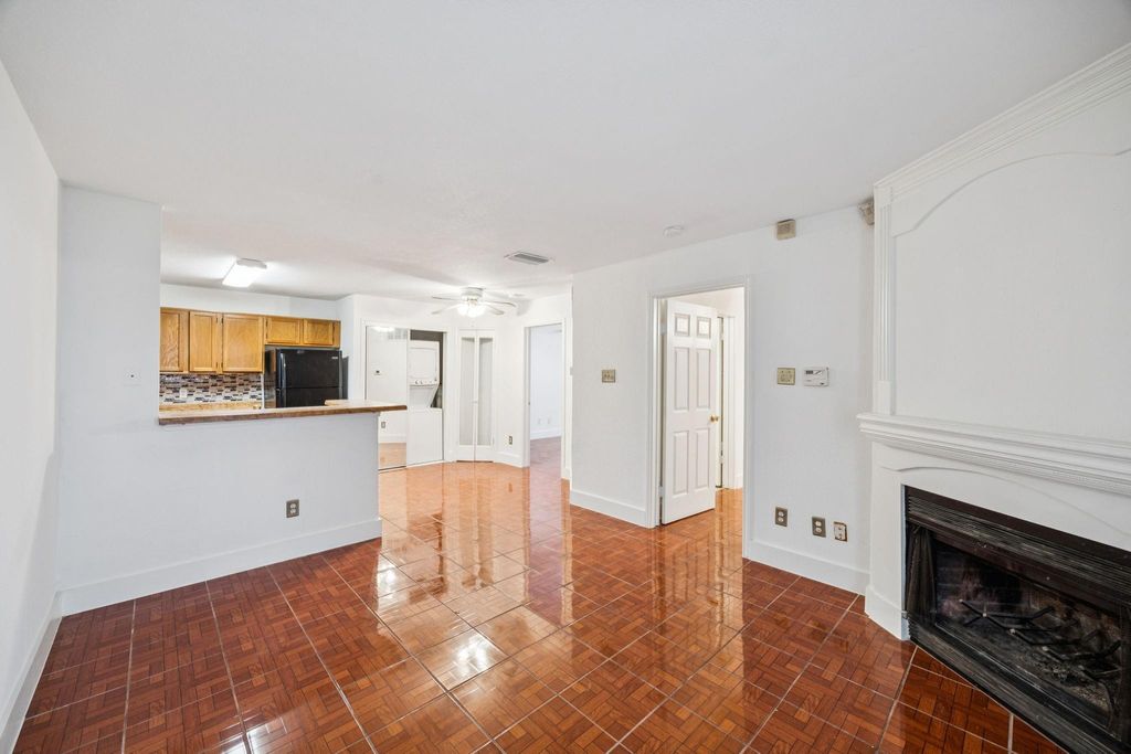 410 6108 Abrams Rd Unit 410