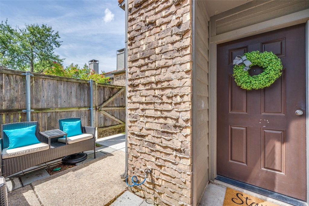 4C 14800 Enterprise Dr 4C  