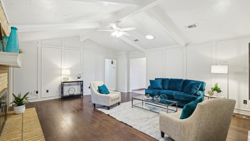 110 Oak Grv Cir