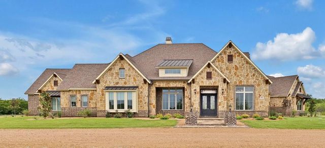 100 New Dominion Dr