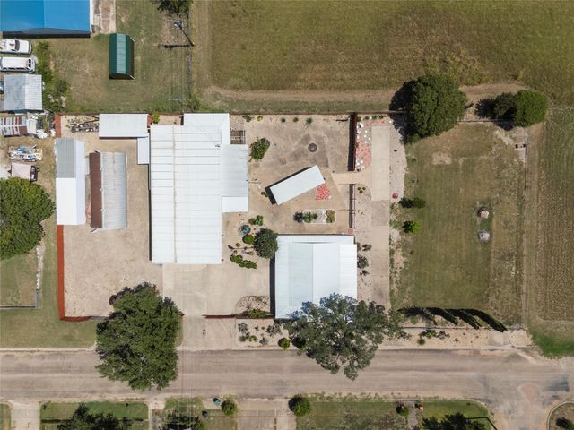 303 Westlake Dr — Ravenna Manuel