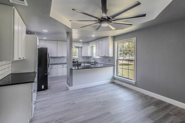 768 ELMWOOD Dr — WESTERN HILLS
