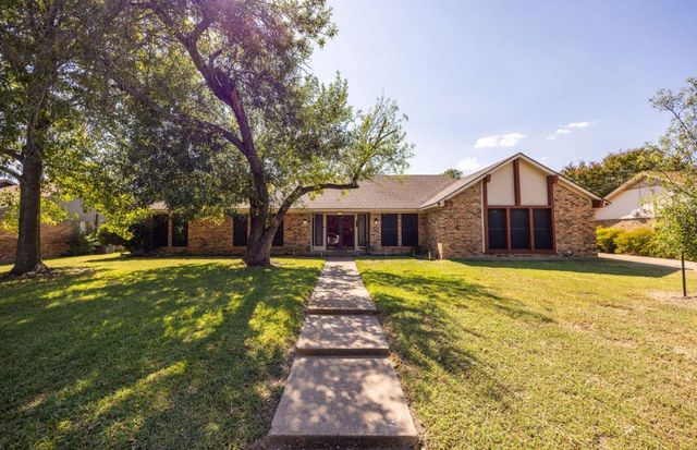 640 Ivy Ann Dr — Willow Creek