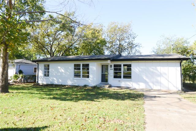 920 S Austin St — Moore B H Heirs
