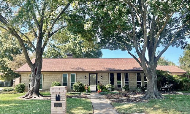 2626 Shoreline Dr — Turtle Creek, N Addition