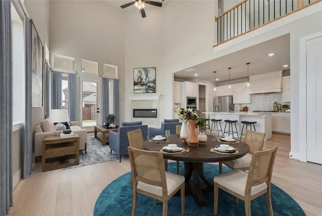 656 Blakelys Way — Edgewater
