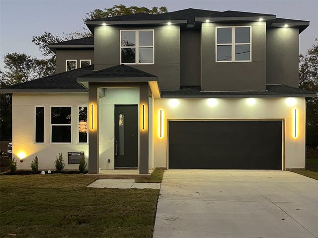 715 E Jefferson St — Fairview