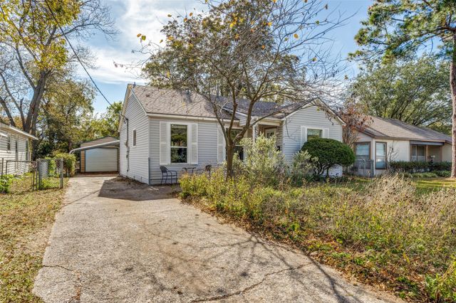 920 W Brockett St — Fisher Fairmont Add