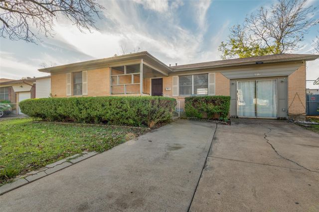 2217 Garden Oaks Dr — Garden Oaks 04