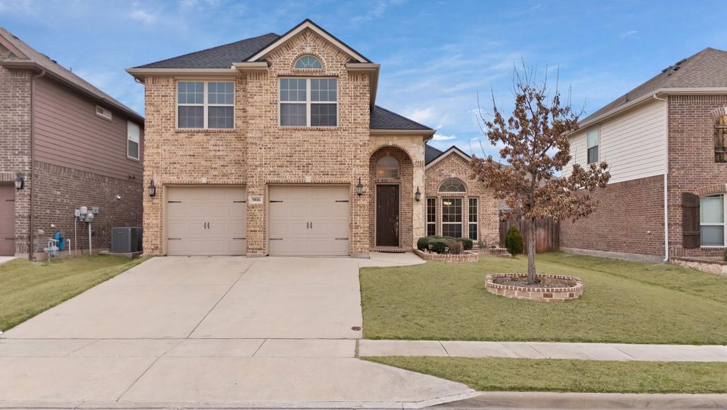 9816 Yellow Cup Dr Fort Worth, TX 76177