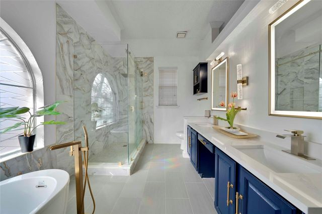 9352 Riverwalk Ln — Riverwalk Estates