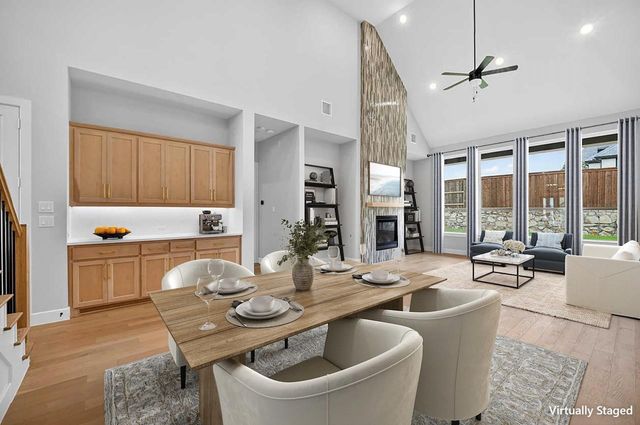 932 Shady Oaks Dr — Quail Hollow