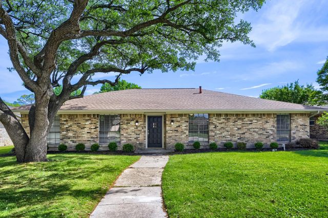 1720 Hearthstone Dr — Woodhaven Add