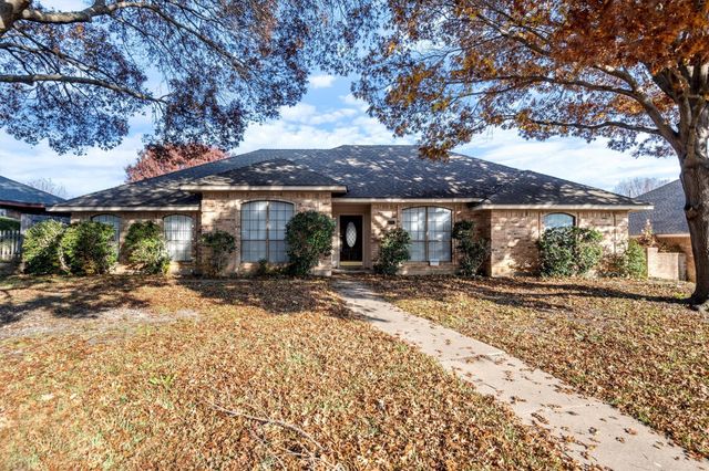 1331 Briarmeade Dr — Greenbriar Estates