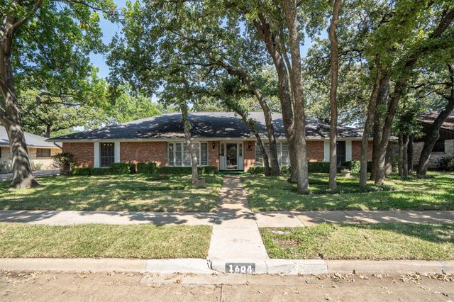 1604 Oak Meadow Dr — Oak Meadows