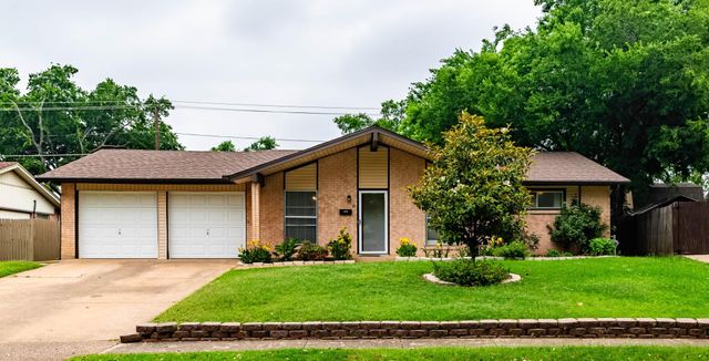3213 Thames St — Plymouth Park North 05