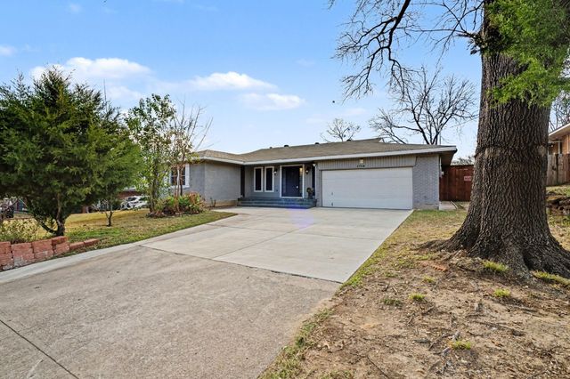1714 E Union Bower Rd — Meadowbrook Estates