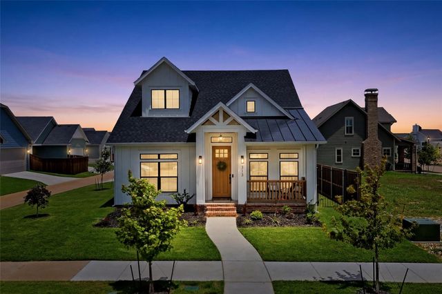 313 Dylan Way — Midtowne Ph 9