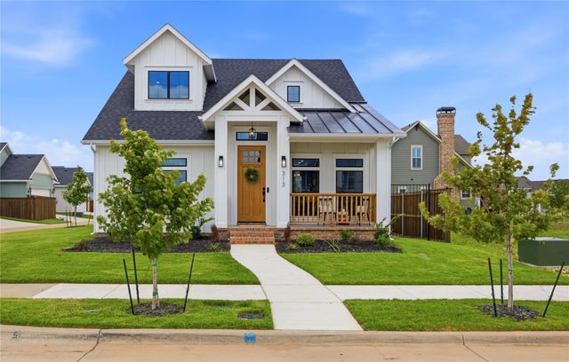 313 Dylan Way — Midtowne Ph 9