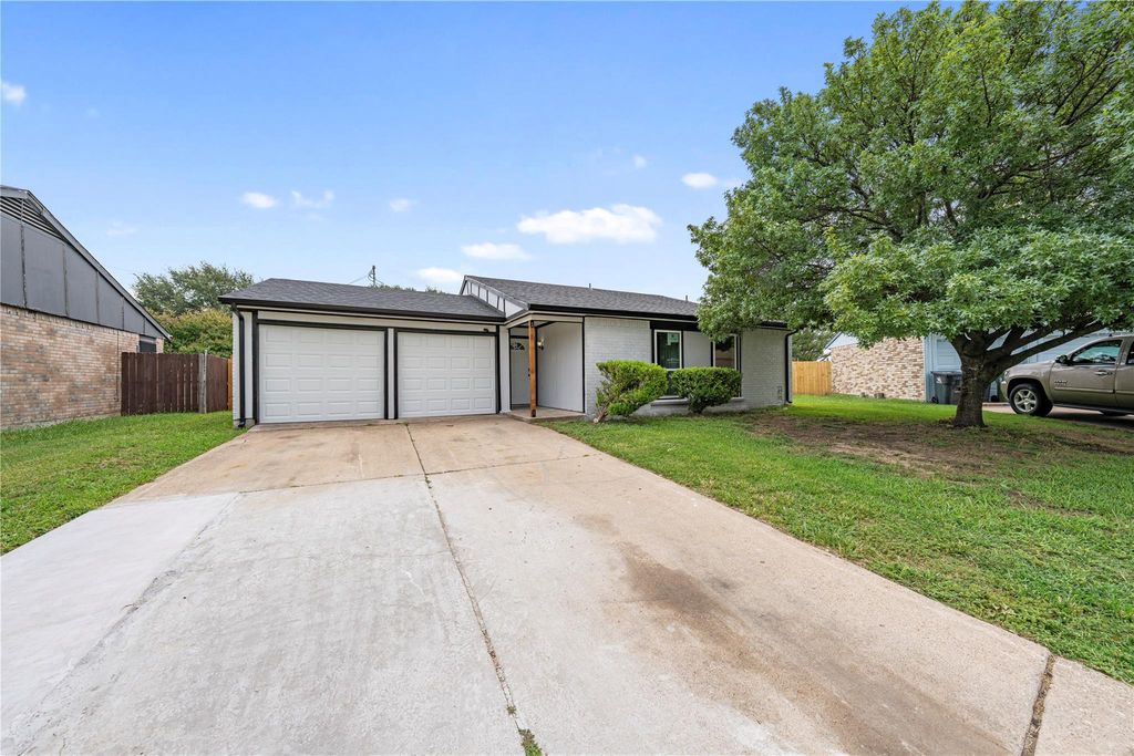 2517 Clearwood Dr, Arlington TX - 3 Bed Rental