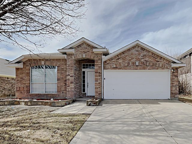 617 Oak Hollow Trl — Whisperwood Estates Add