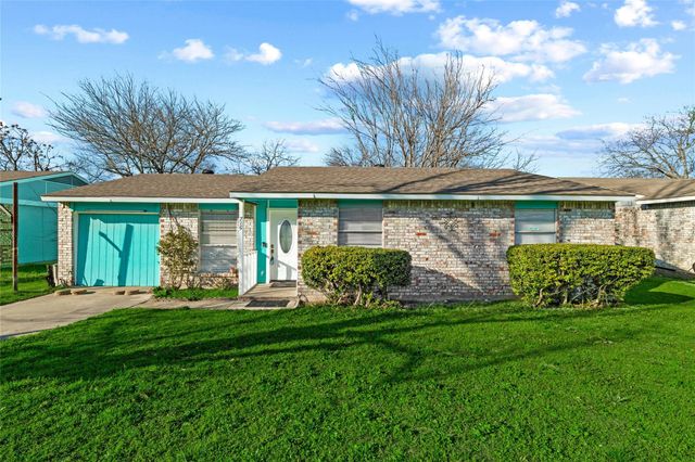 715 Sun Valley Dr — Fairwoods 1