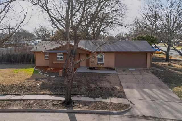 1416 Rice Dr — Meadows First Sec