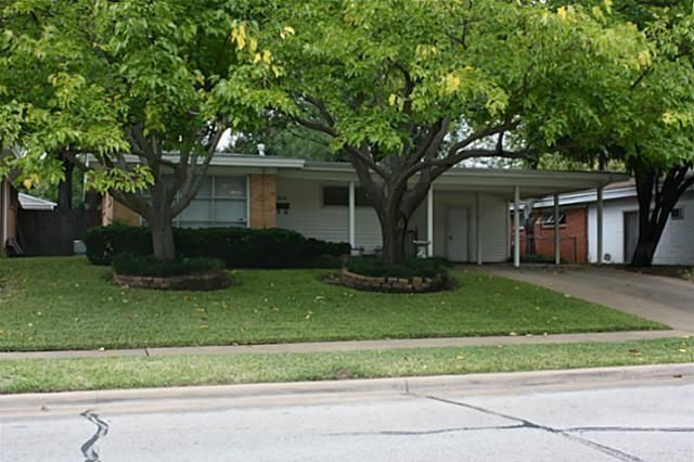 1815 John Smith Dr — Plymouth Park 03