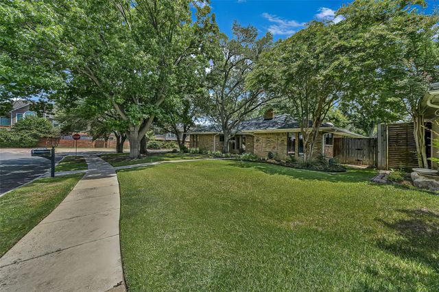 4020 Flintridge Dr — Northridge Add