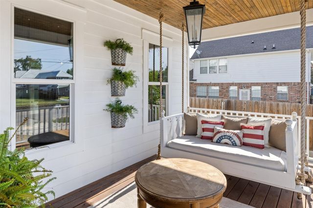 1109 E Oakdale Rd — Pine Acres 02