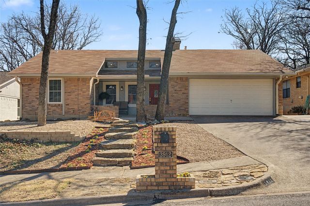3912 Double Tree Trl — Pioneer Valley Estates