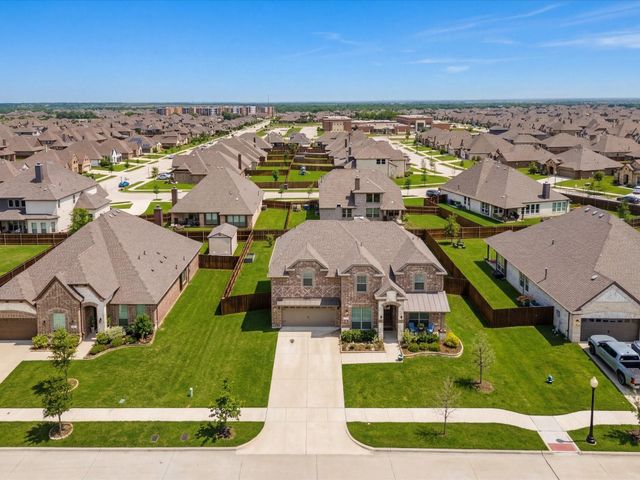 602 Dean Box Dr — Haven PH 2