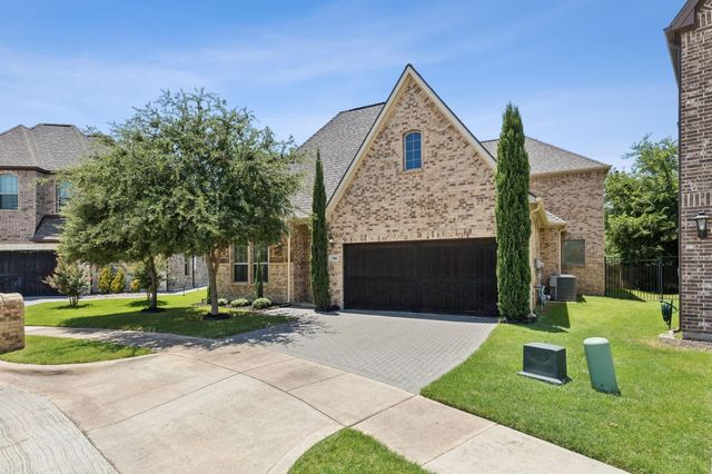 700 Brookstone Ct — Brookstone Villas