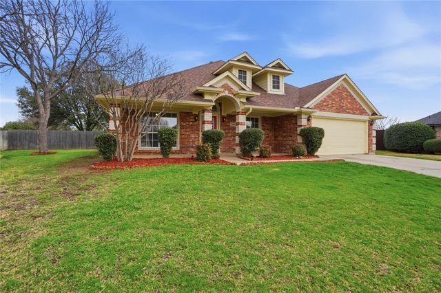 500 Surry Ct — Courts Of Willow Creek Add