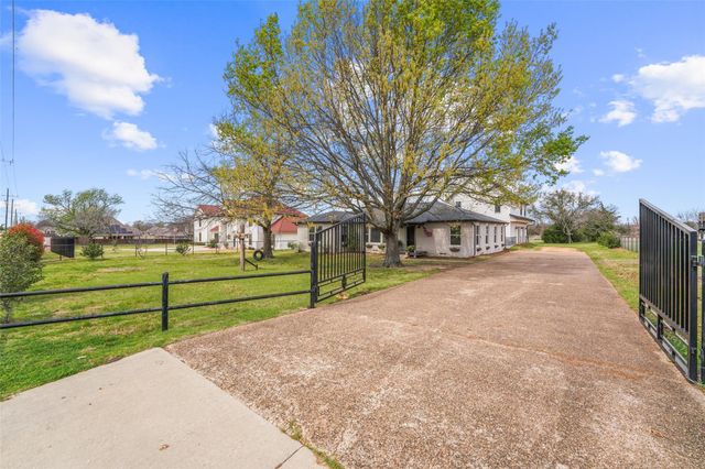 2075 Airport Rd — Epton Add